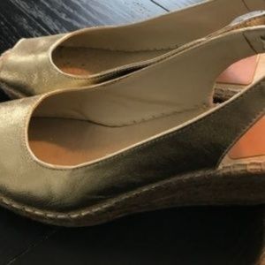 FABIOLAS Gold Leather Slingback Espadrille - 9M